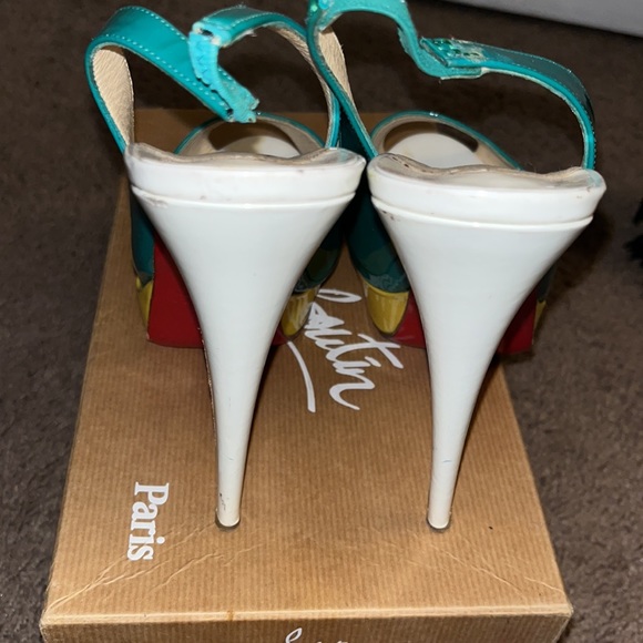 Christian Louboutin Used. Right back strap has been reattached due breaking. - Picture 4 of 5